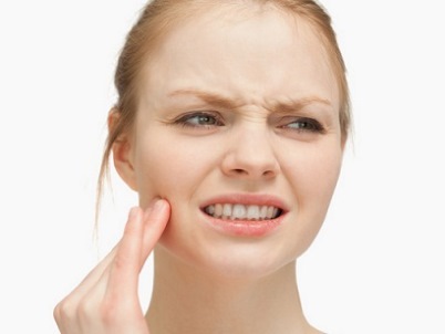 Симптомы, которыми сопровождается артроз челюстного сустава
